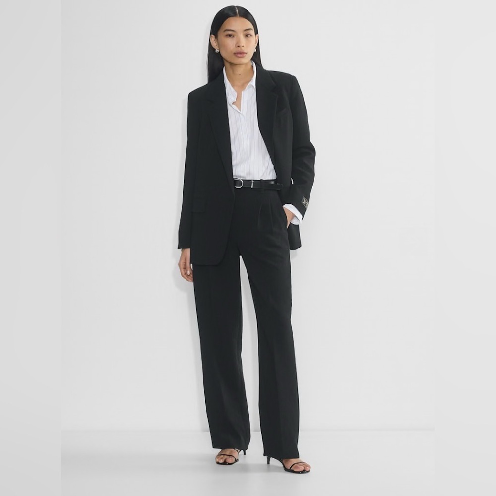 Aritzia The Effortless Pant™ - Crepette™ SHORT